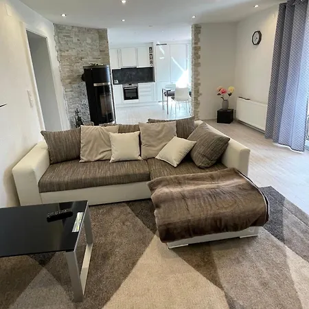 Michena 瓦尔茨胡特·田根